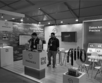 Stand Innovasea (esquina) — vista de detalle.
